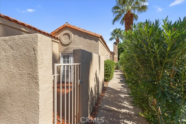 77 Lake Shore Drive, Rancho Mirage, CA 92270
