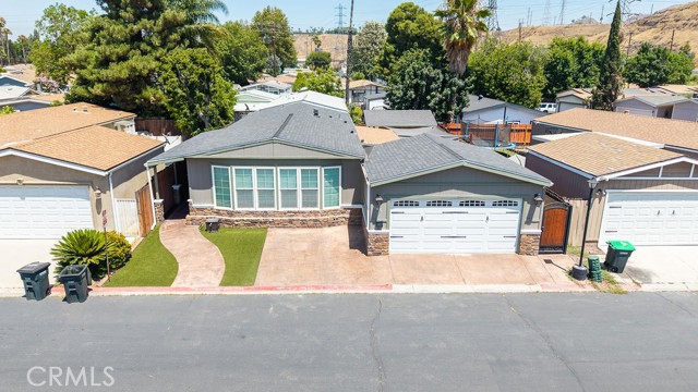 700 E Washington Street, Colton CA: https://media.crmls.org/medias/333061f0-60ff-41a9-ab11-3a134f9d06d9.jpg