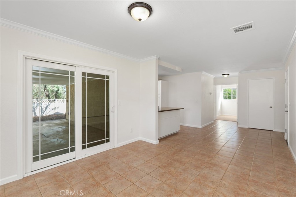 MLS #OC25274067 image #11