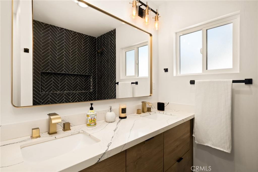 MLS #IV25142601 img 25