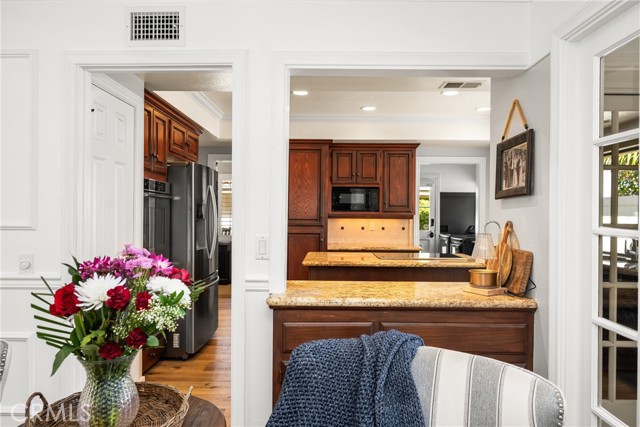 Detail Gallery Image 25 of 70 For 227 S Calle Grande, Orange,  CA 92869 - 3 Beds | 2 Baths