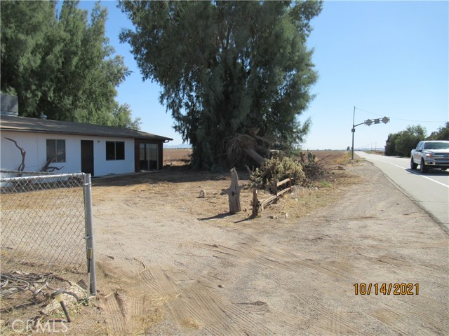 Detail Gallery Image 1 of 1 For 32180 Highway 78, Blythe,  CA 92225 - 3 Beds | 1 Baths