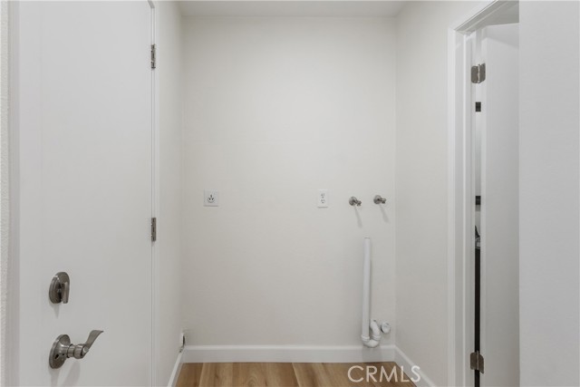 1722 Mitchell Avenue, Tustin CA: https://media.crmls.org/medias/3331a010-3126-495f-802d-a61134d7d85d.jpg
