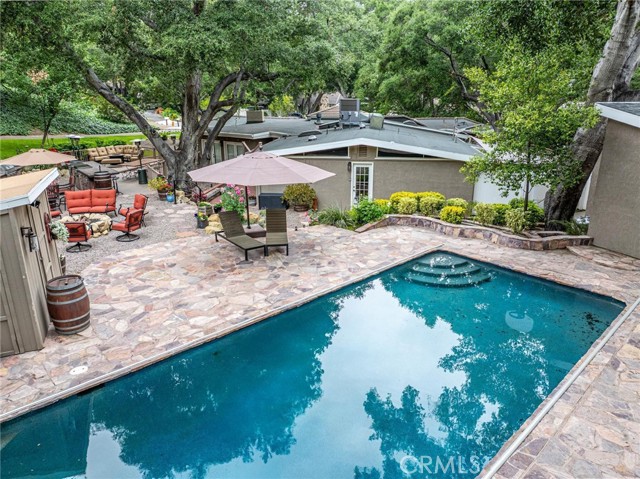 24208 Heritage Lane, Newhall CA: https://media.crmls.org/medias/3331c70d-c013-4926-a1d5-b537aa7792b8.jpg
