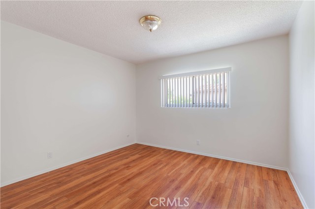 Detail Gallery Image 16 of 33 For 1549 Thompson Ave, Glendale,  CA 91201 - 4 Beds | 2 Baths