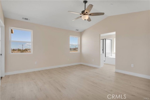 22530 Houston Street, Apple Valley CA: https://media.crmls.org/medias/333280fa-e892-4de4-b739-cd14b2782c64.jpg