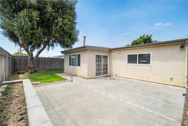 1020 W Cherry Avenue, Lompoc CA: https://media.crmls.org/medias/3332f00b-ab25-428a-b08f-d33955637dd9.jpg