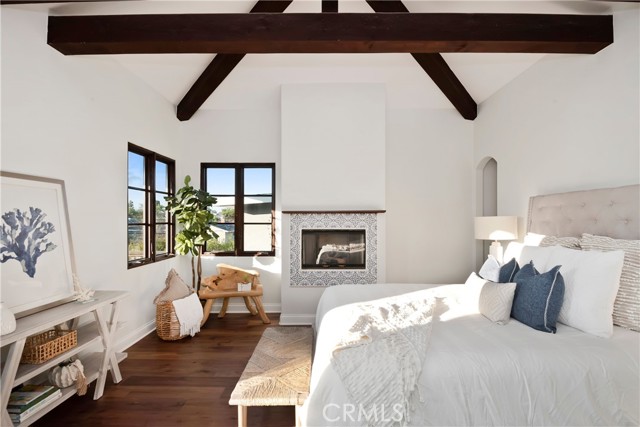 1725 Oak Avenue, Manhattan Beach, California 90266, 4 Bedrooms Bedrooms, ,4 BathroomsBathrooms,Residential,Sold,Oak,SB21251679