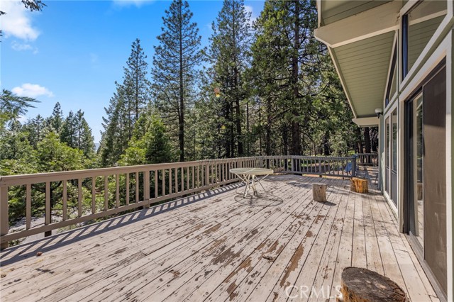 Detail Gallery Image 17 of 20 For 6885 Almanor Lake Estates Dr, Lake Almanor,  CA 96137 - 3 Beds | 2 Baths