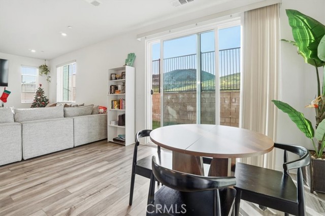 Detail Gallery Image 10 of 52 For 556 Enzo St, Lake Elsinore,  CA 92530 - 3 Beds | 2/1 Baths