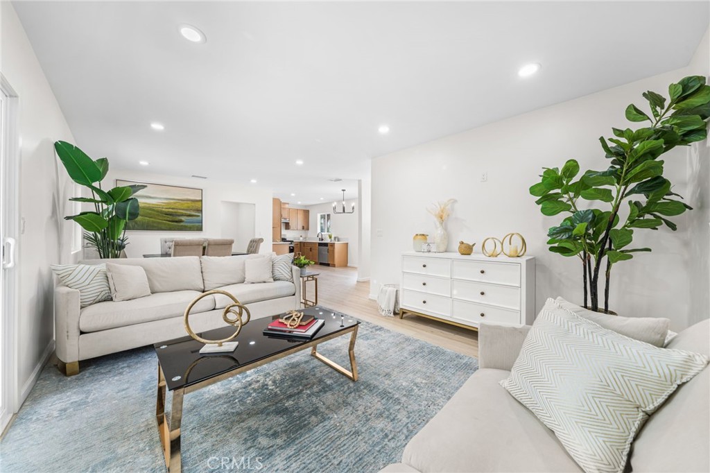 MLS #OC25259566 image #8