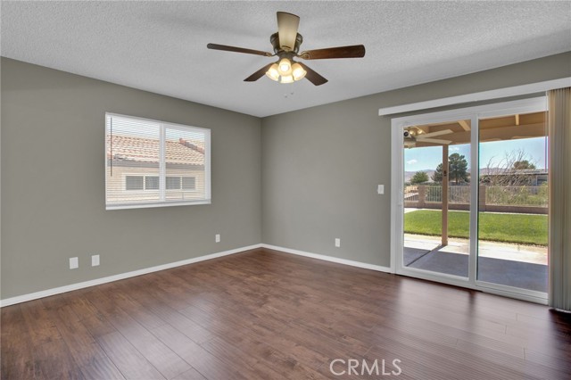 17965 Fremontia Lane, Victorville CA: https://media.crmls.org/medias/33357573-67dd-4d42-82a9-5b4baf9d6971.jpg