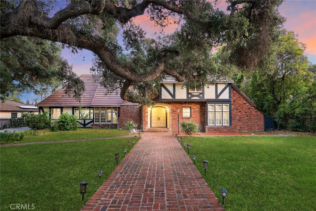 100 W Sycamore Avenue, Arcadia, CA 91006