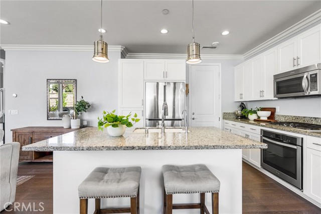 Detail Gallery Image 10 of 38 For 17 Clover, Lake Forest,  CA 92630 - 3 Beds | 2/1 Baths