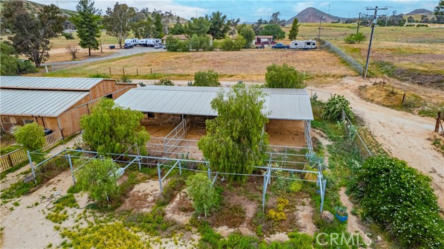 30300 Garbani Road, Menifee CA: https://media.crmls.org/medias/3336d72f-7cdc-4723-9b6e-6833e6d55b8b.jpg
