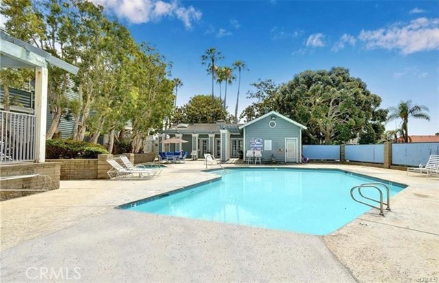 16960 Algonquin Street, Huntington Beach CA: https://media.crmls.org/medias/3337ed7e-b261-4c4e-aacf-3c673a4a246f.jpg
