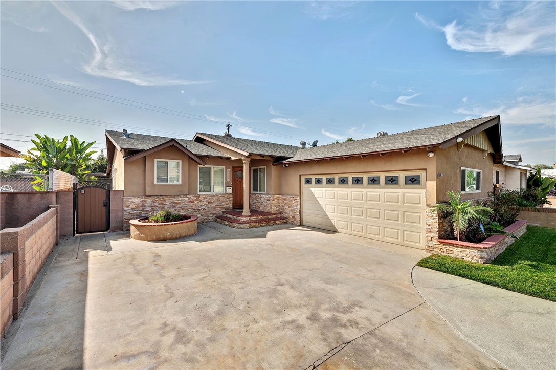 10538 Acoro Street, Bellflower, California 90706, 3 Bedrooms Bedrooms, ,2 BathroomsBathrooms,Single Family Residence,For Sale,Acoro,RS24213377