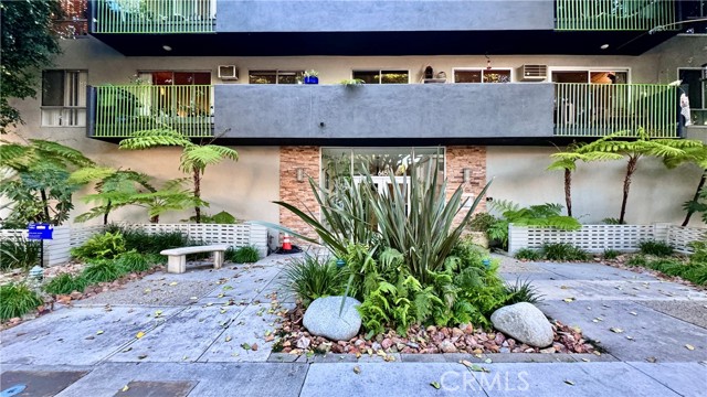 Detail Gallery Image 2 of 34 For 645 Westmount Dr #211,  West Hollywood,  CA 90069 - 1 Beds | 1 Baths