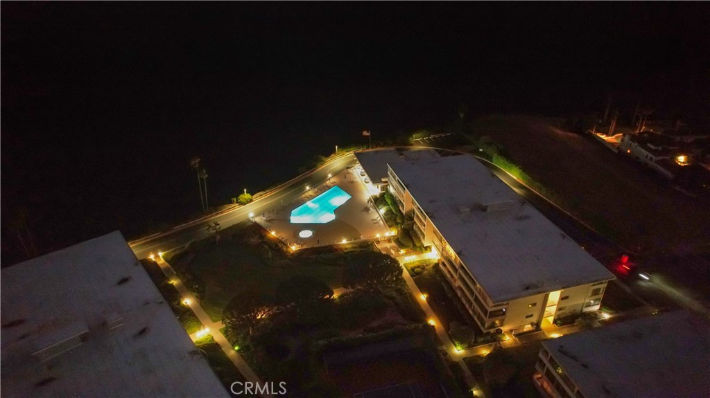 https://media.crmls.org/medias/33382d9a-eeb8-4846-8c25-b4d4164119dd.jpg?preset=X-Large