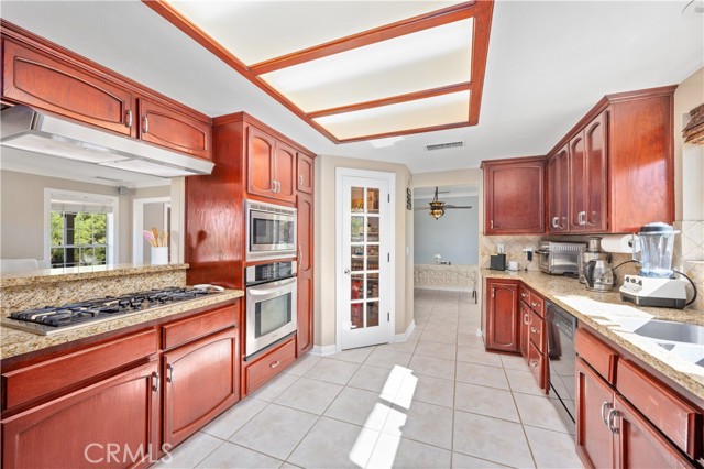 Detail Gallery Image 13 of 39 For 16965 Hidden Valley Rd, Perris,  CA 92570 - 4 Beds | 2/1 Baths