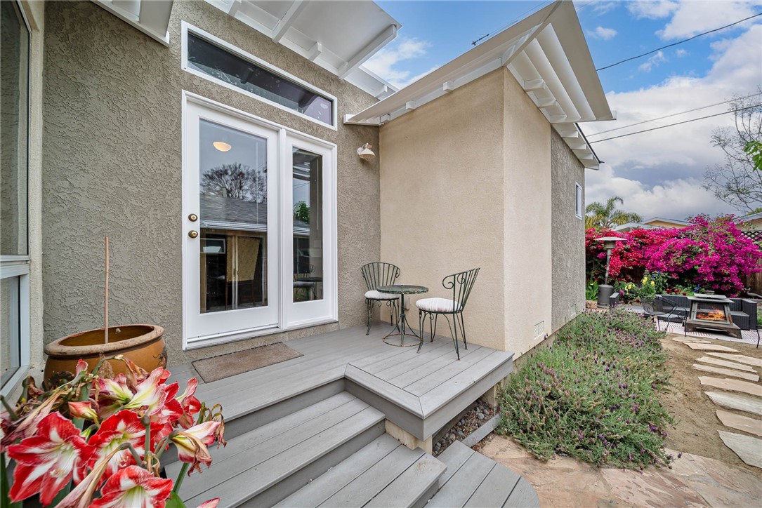 Detail Gallery Image 27 of 52 For 216 S Lincoln St, Burbank,  CA 91506 - 3 Beds | 2 Baths
