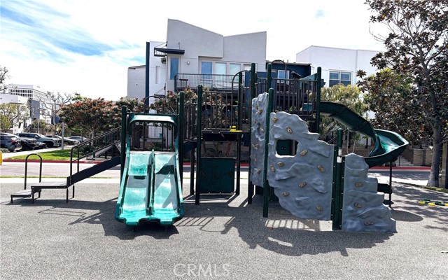 Detail Gallery Image 26 of 35 For 5403 W 149th Pl #13,  Hawthorne,  CA 90250 - 2 Beds | 2/1 Baths