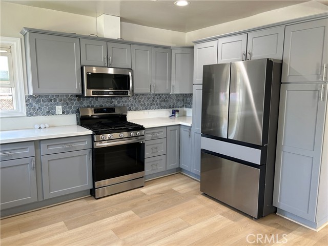 Detail Gallery Image 23 of 24 For 3375 Baltic Ave, Long Beach,  CA 90810 - 4 Beds | 2 Baths