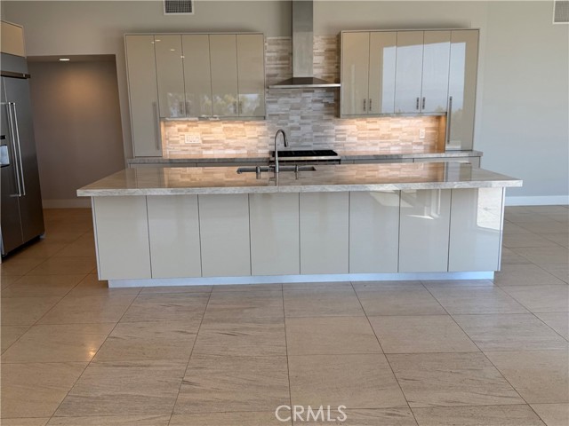 2615 Temple Hills Drive, Laguna Beach CA: https://media.crmls.org/medias/333b3a19-6be6-42ba-b07b-a8563197e17c.jpg