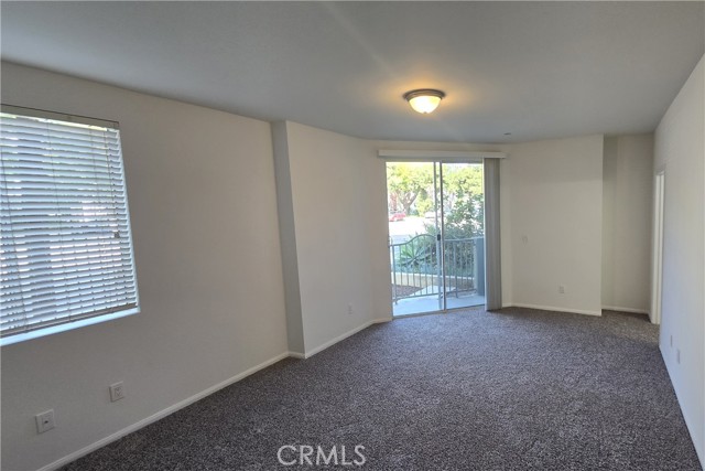 Detail Gallery Image 14 of 24 For 7551 Jordan #108,  Canoga Park,  CA 91303 - 3 Beds | 2/1 Baths