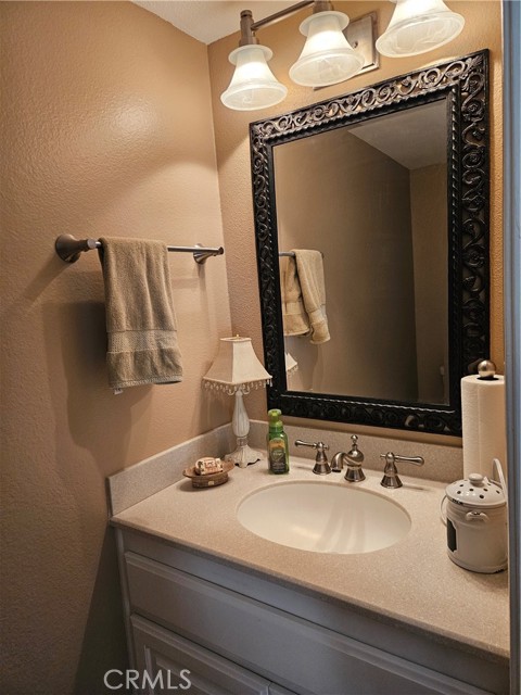 Detail Gallery Image 10 of 26 For 22691 Rockford Dr, Lake Forest,  CA 92630 - 4 Beds | 2/1 Baths