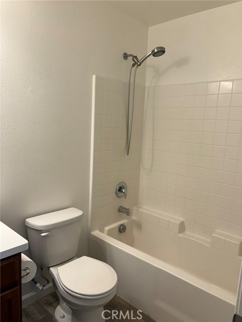 Detail Gallery Image 11 of 24 For 70 Drake St, Madera,  CA 93638 - 4 Beds | 2/1 Baths