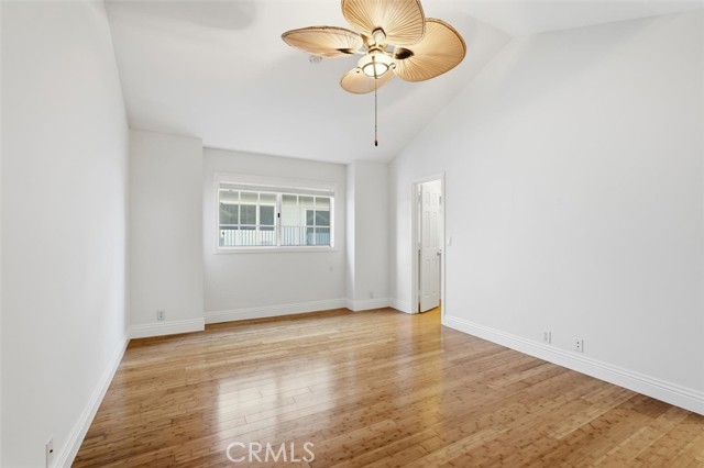 Detail Gallery Image 12 of 30 For 208 S Catalina Ave #C,  Redondo Beach,  CA 90277 - 3 Beds | 2/1 Baths