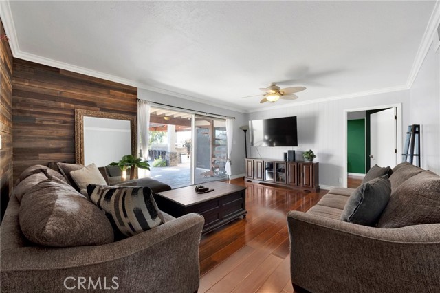 Detail Gallery Image 12 of 28 For 1706 E Retford, Covina,  CA 91724 - 3 Beds | 3 Baths