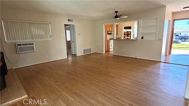 Detail Gallery Image 3 of 14 For 927 Latchford Ave, Hacienda Heights,  CA 91745 - 3 Beds | 2 Baths