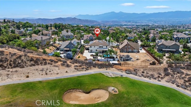 239 Cross Rail Lane, Norco CA: https://media.crmls.org/medias/333d32bd-cb58-42a9-8634-a130ae79d957.jpg