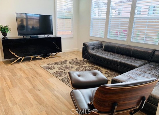 111 Omar, Irvine CA: https://media.crmls.org/medias/333e2502-3367-45cf-8292-defb5c63518f.jpg