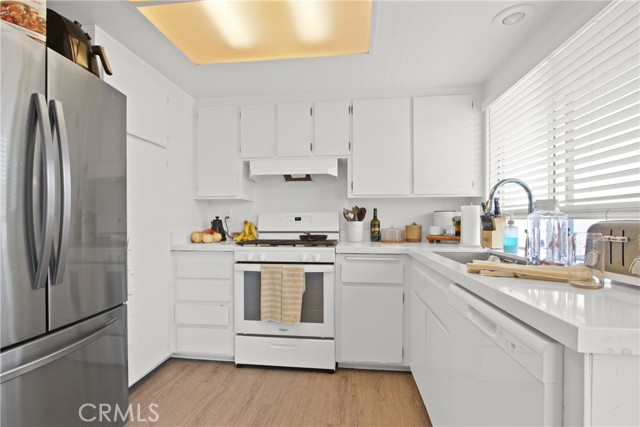 18702 Demion Lane, Huntington Beach CA: https://media.crmls.org/medias/333e47e7-49ad-4bd2-a367-3fdb9ce2368e.jpg