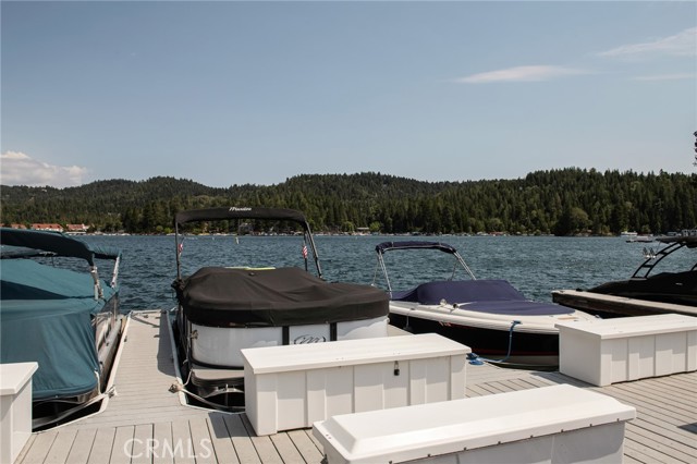 27843 Peninsula N Drive, Lake Arrowhead CA: https://media.crmls.org/medias/333e528b-a319-461f-8e70-ea9bf9fe04c1.jpg