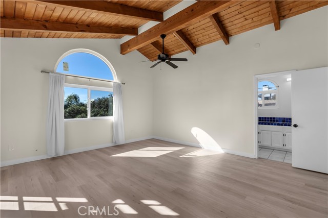 207 16th Street, Hermosa Beach CA: https://media.crmls.org/medias/333fccbb-698e-4637-9be2-cc35ed6d040d.jpg