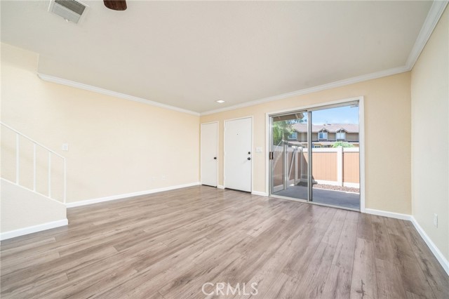 1460 Kendall Drive, San Bernardino CA: https://media.crmls.org/medias/334017ec-4696-4384-b732-5f99067fb368.jpg