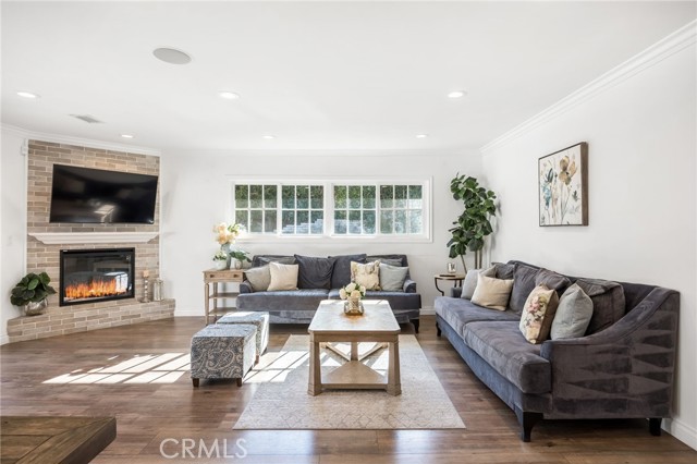 Detail Gallery Image 7 of 44 For 1851 Tamerlane Dr, Glendale,  CA 91208 - 4 Beds | 3 Baths