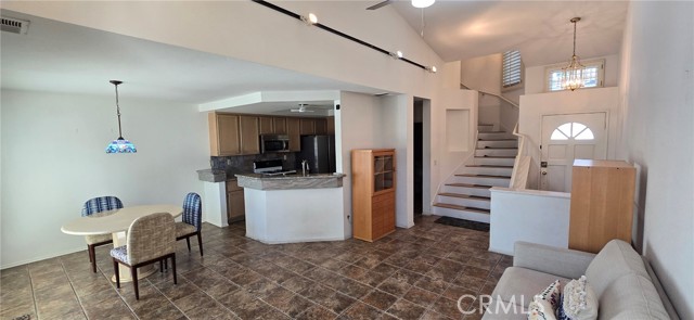 Detail Gallery Image 5 of 32 For 50 Almador, Irvine,  CA 92614 - 3 Beds | 2/1 Baths