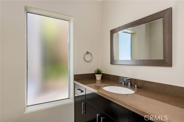 Detail Gallery Image 33 of 40 For 818 Hillcrest Dr, Laguna Beach,  CA 92651 - 4 Beds | 3/1 Baths