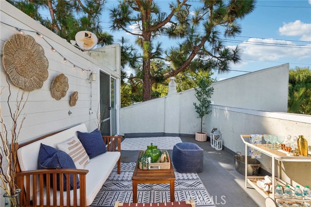 Detail Gallery Image 21 of 31 For 3101 5th St #3,  Santa Monica,  CA 90405 - 2 Beds | 1/1 Baths