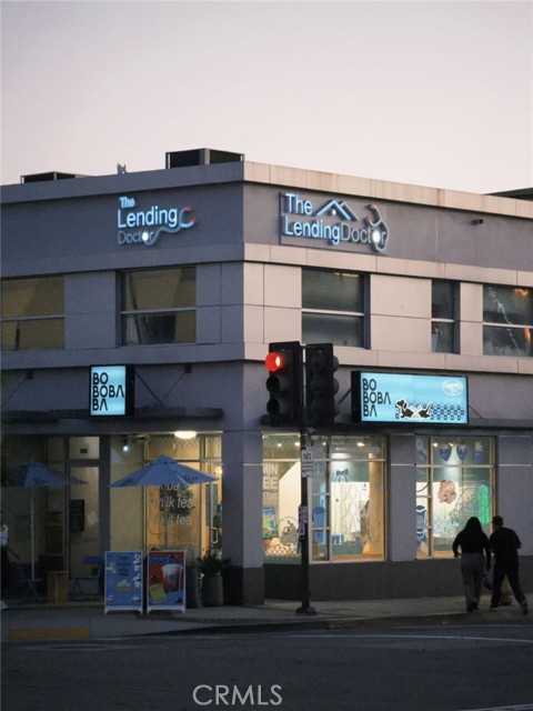 0 251 N Brand Boulevard, Glendale CA: https://media.crmls.org/medias/3343e2ec-743f-4f59-83ca-92bf125fd1a4.jpg