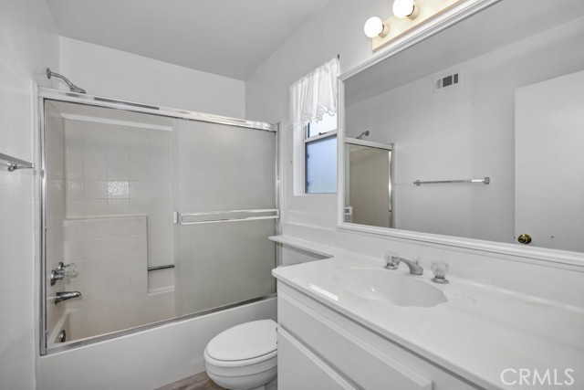Detail Gallery Image 17 of 28 For 28114 Seco Canyon #156,  Saugus,  CA 91390 - 2 Beds | 2/1 Baths