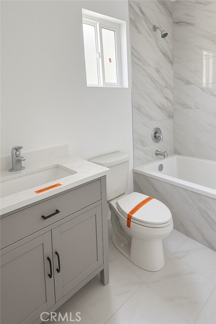 545 B S Grove Avenue, Anaheim CA: https://media.crmls.org/medias/3344b7d6-ea6a-45b6-8135-ec2bbf0077d2.jpg