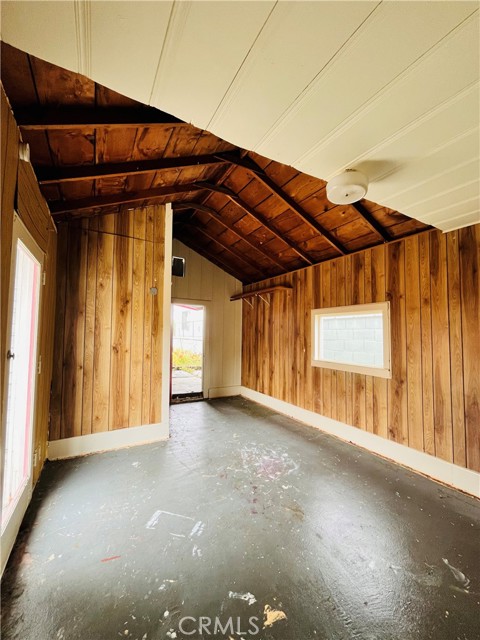 652 Navy Street photo 14