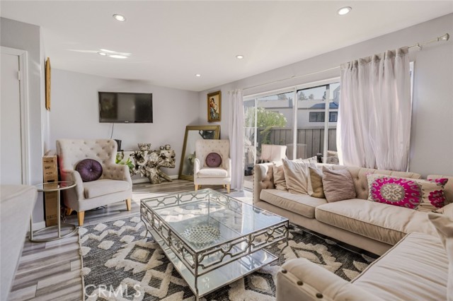 Detail Gallery Image 31 of 37 For 11311 Tampa Ave #22,  Porter Ranch,  CA 91326 - 3 Beds | 1/2 Baths