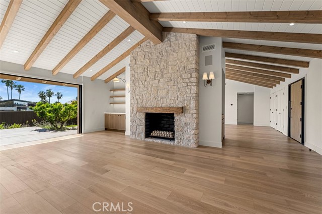 Detail Gallery Image 4 of 30 For 709 Emerald Bay, Laguna Beach,  CA 92651 - 3 Beds | 3 Baths